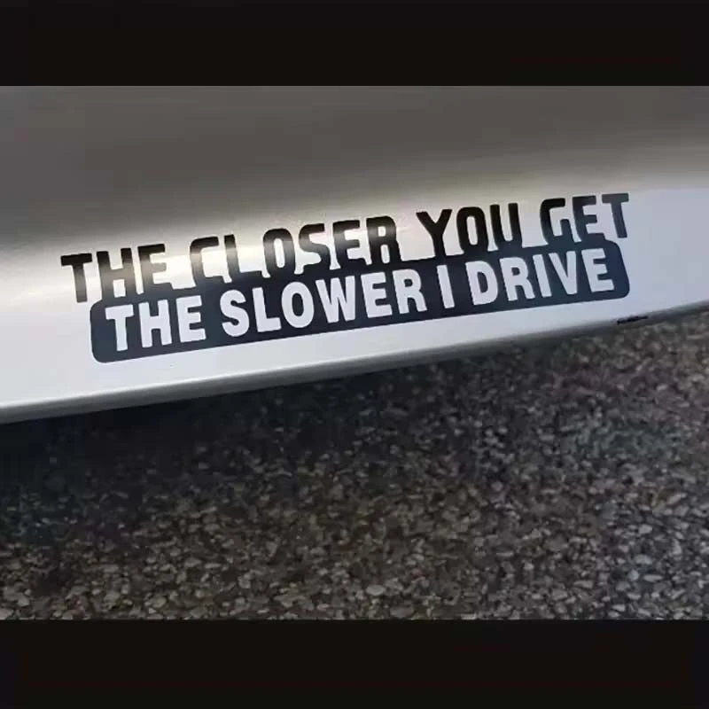 تحصل على أبطأ أقود ملصقًا مضحكًا