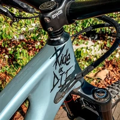 ‌ Ride أو Die Vinyl Sticker