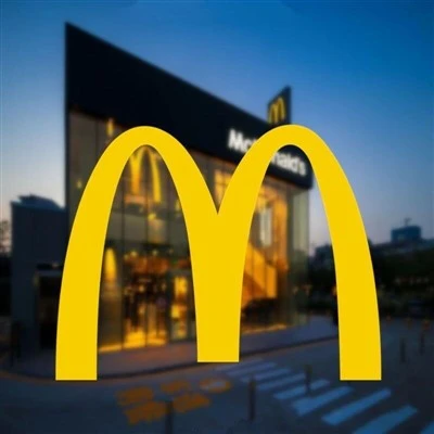 ملصق شعار "M" مخصص للنافذة