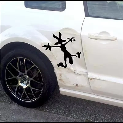 ملصقات مصورة من الفينيل للسيارة تصل إلى الحائط